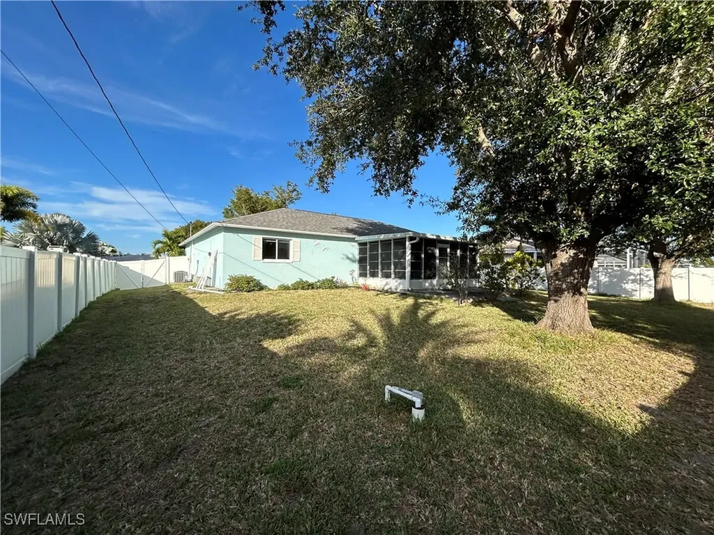 26 SW 19th Lane Cape Coral FL 33991