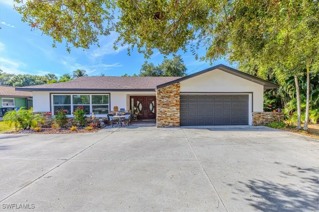 4310 Mcgregor Boulevard Fort Myers FL 33901