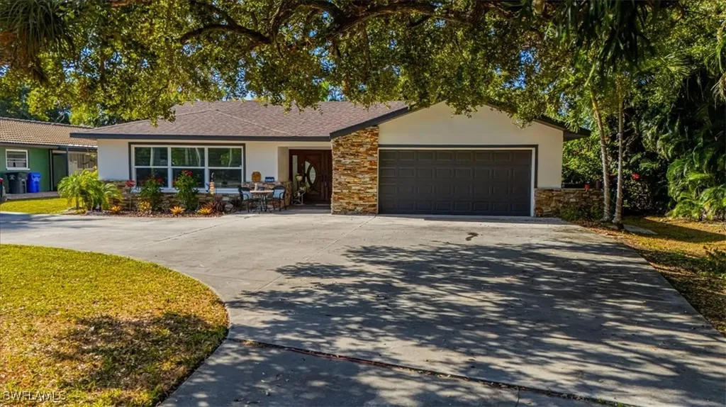 4310 Mcgregor Boulevard Fort Myers FL 33901