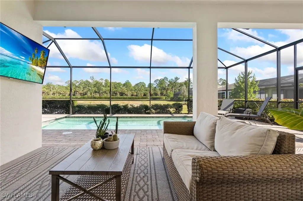 10494 Ventana Lane Naples FL 34120