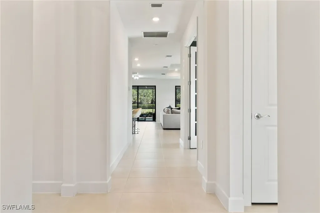 10494 Ventana Lane Naples FL 34120