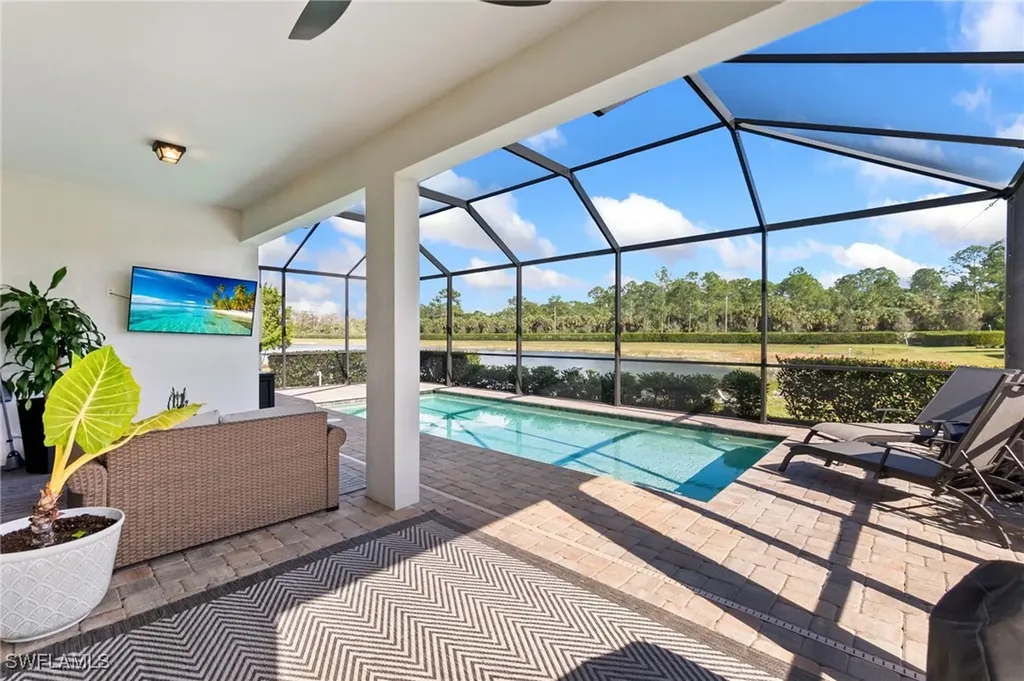 10494 Ventana Lane Naples FL 34120