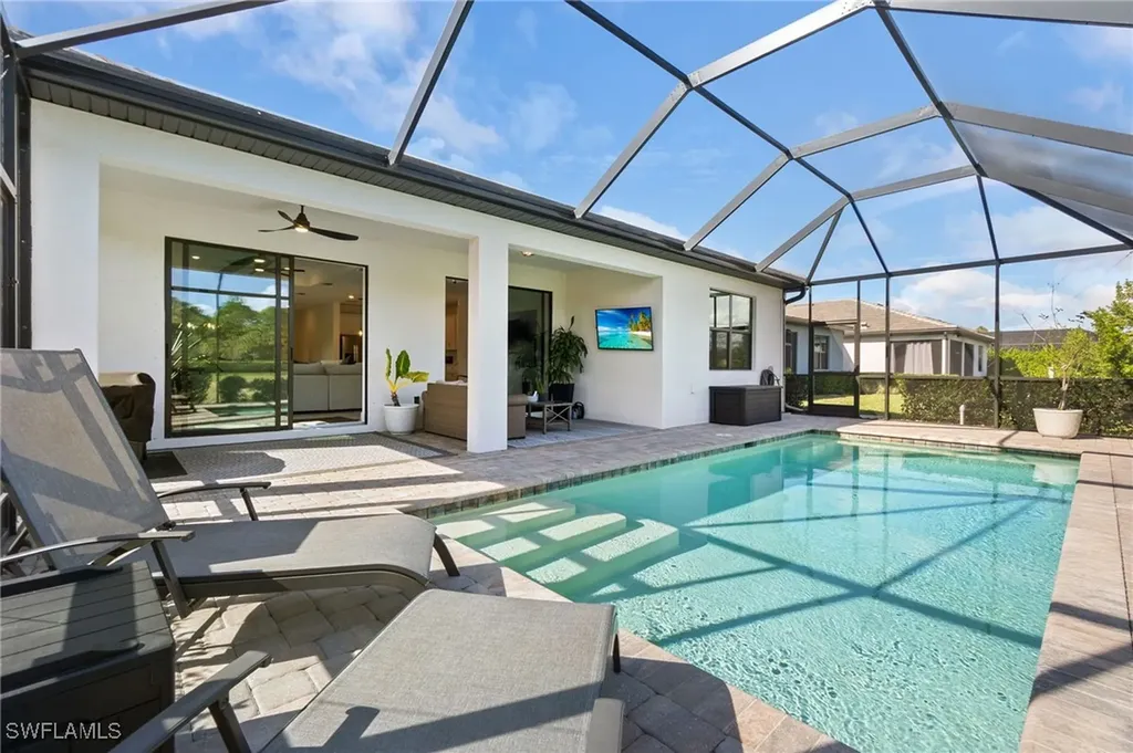 10494 Ventana Lane Naples FL 34120