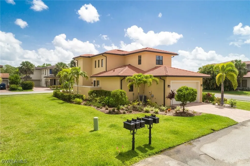 1308 Kendari Terrace Naples FL 34113