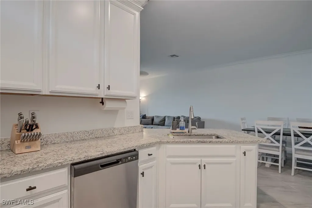 1692 Alameda Drive Naples FL 34120