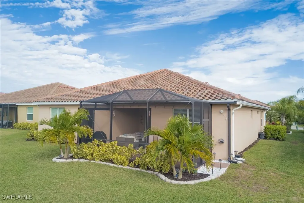 1692 Alameda Drive Naples FL 34120