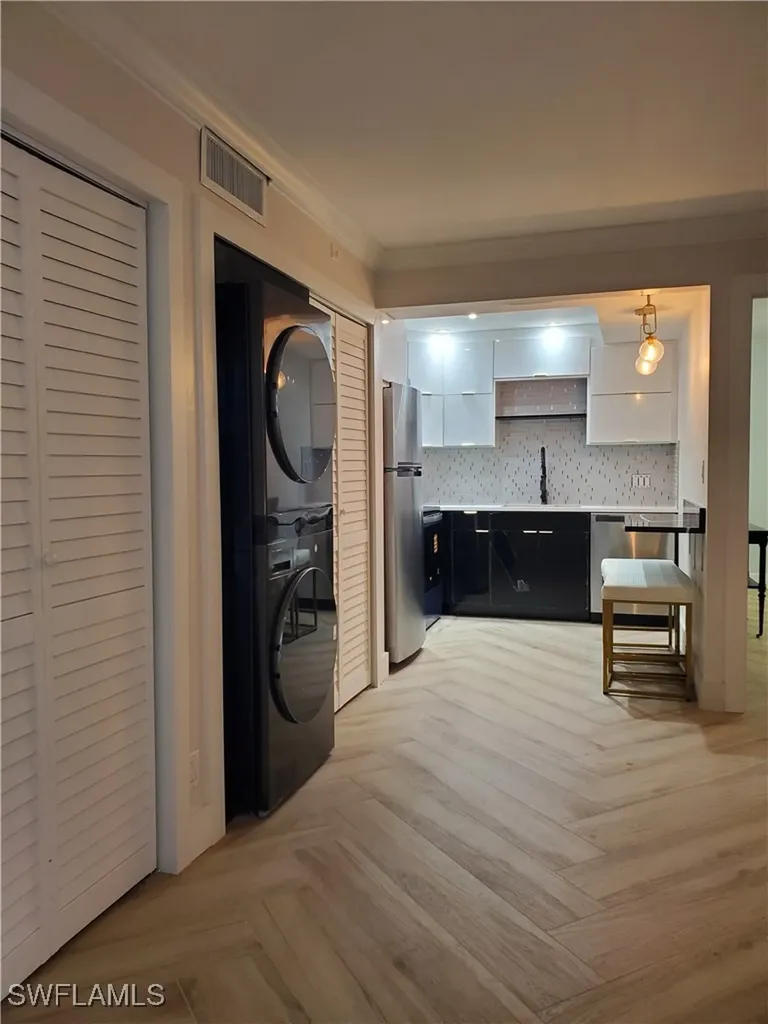 975 9th Avenue S Naples FL 34102