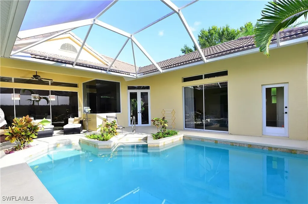 634 Soliel Drive Naples FL 34110