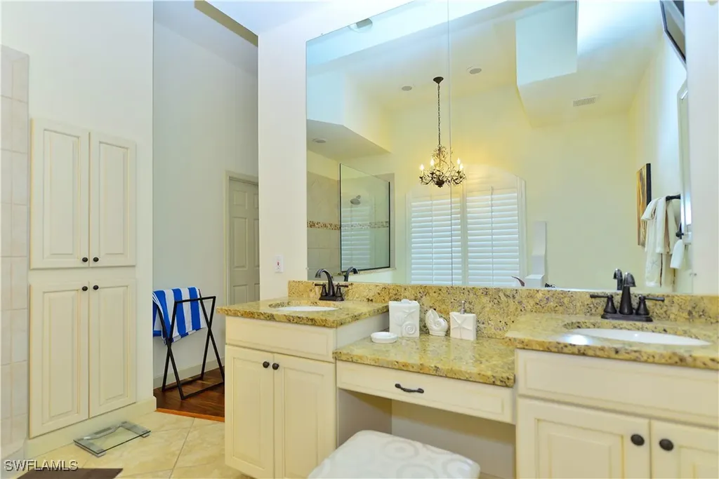 634 Soliel Drive Naples FL 34110