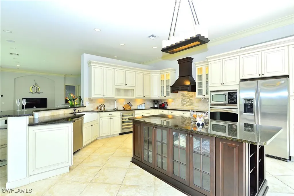 634 Soliel Drive Naples FL 34110