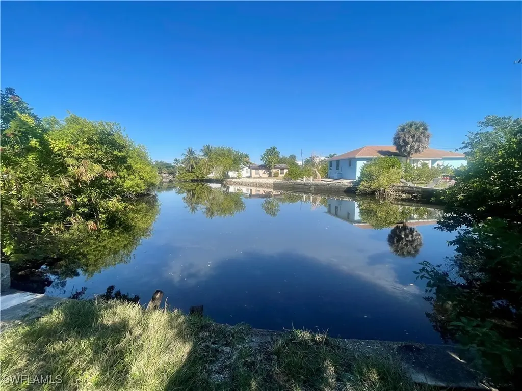 1339 5th Avenue N Naples FL 34102