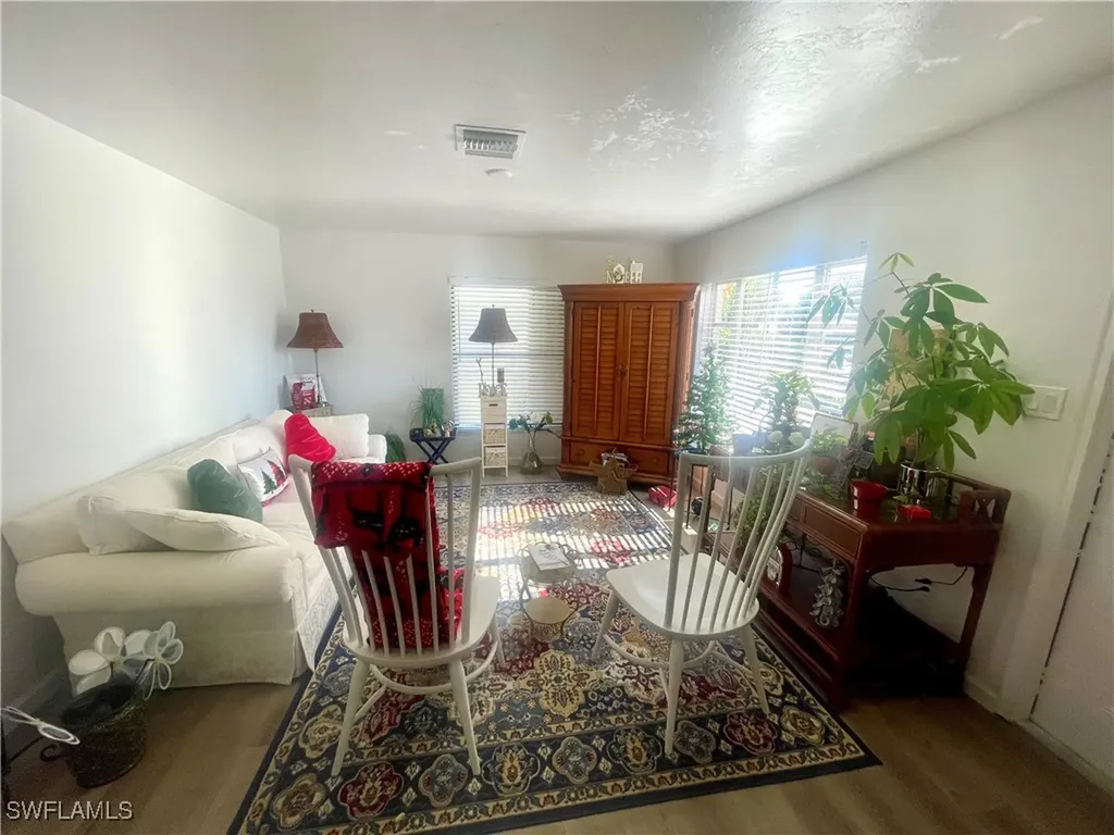 1339 5th Avenue N Naples FL 34102