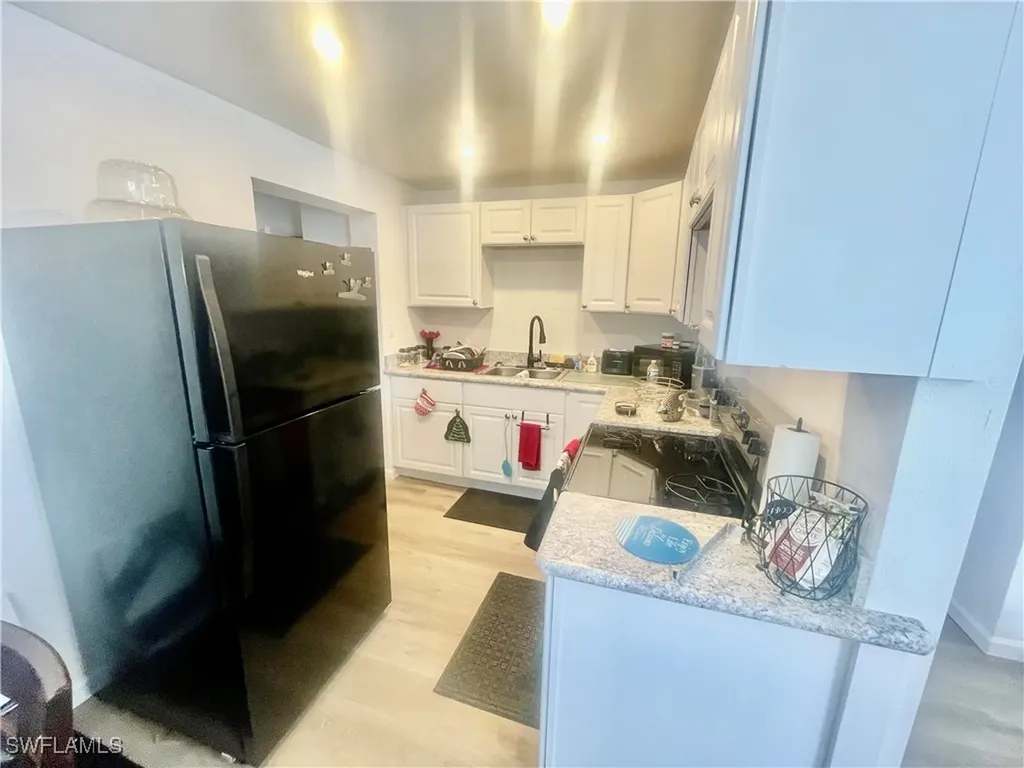1339 5th Avenue N Naples FL 34102