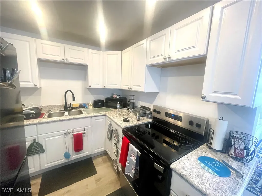 1339 5th Avenue N Naples FL 34102