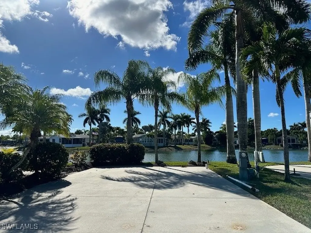 1233 Diamond Lake Circle Naples FL 34114