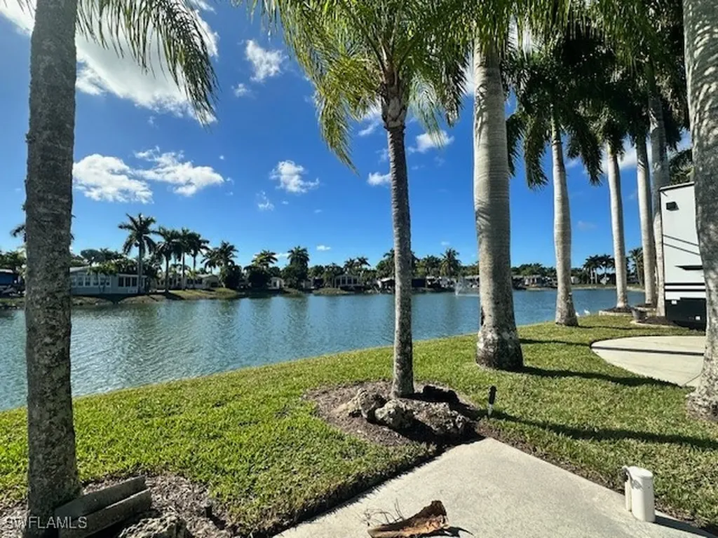 1233 Diamond Lake Circle Naples FL 34114