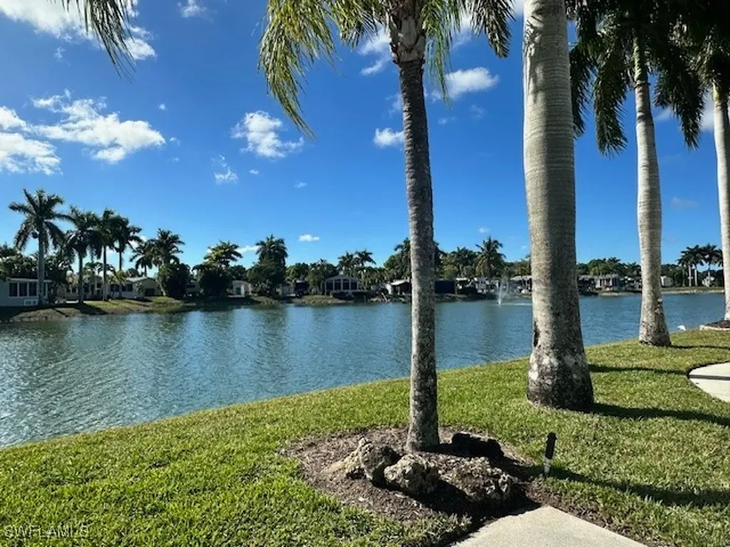 1233 Diamond Lake Circle Naples FL 34114