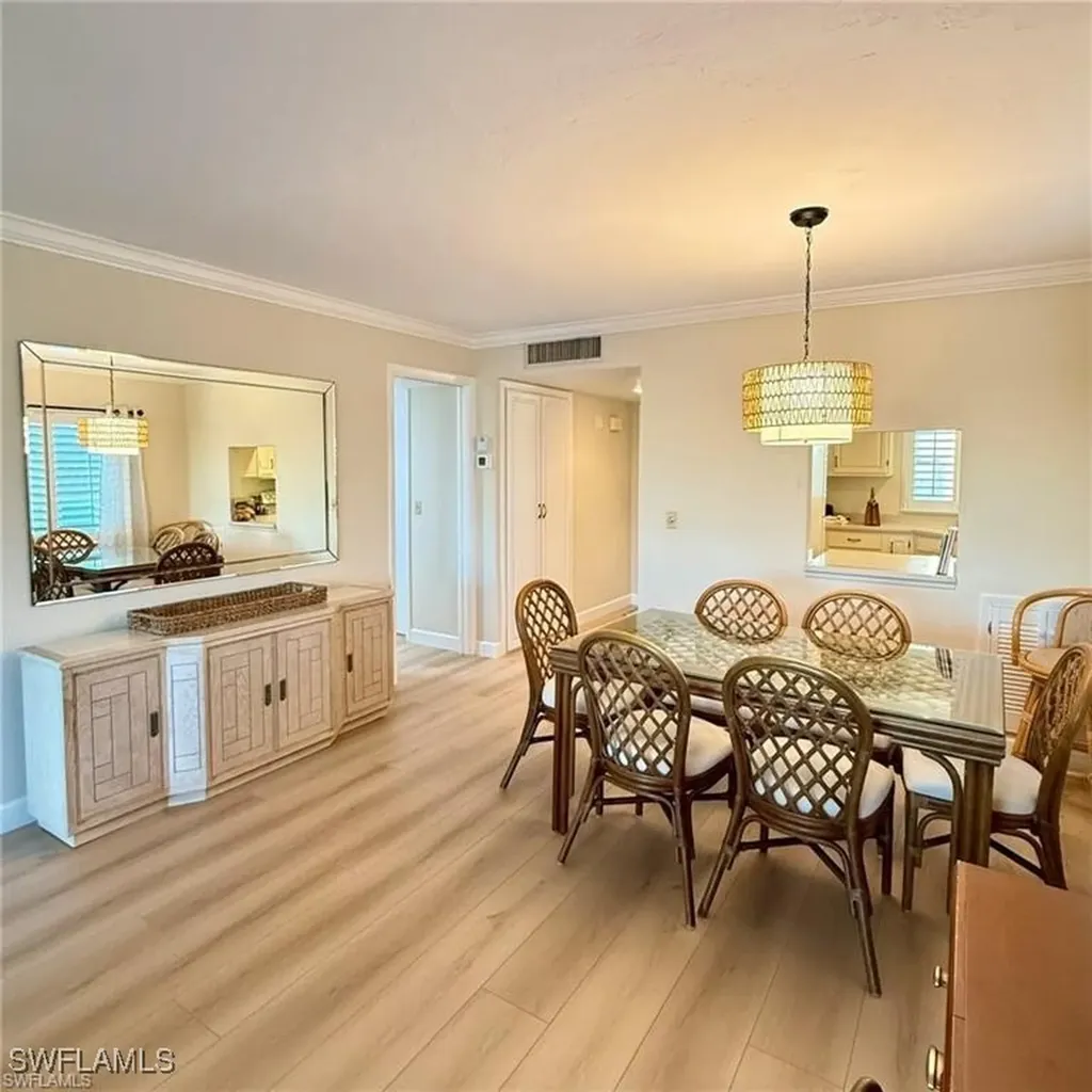 57 High Point Circle W Naples FL 34103
