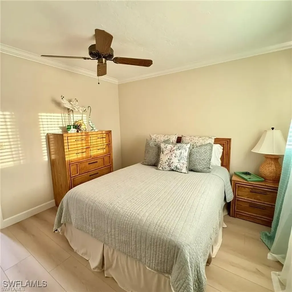 57 High Point Circle W Naples FL 34103