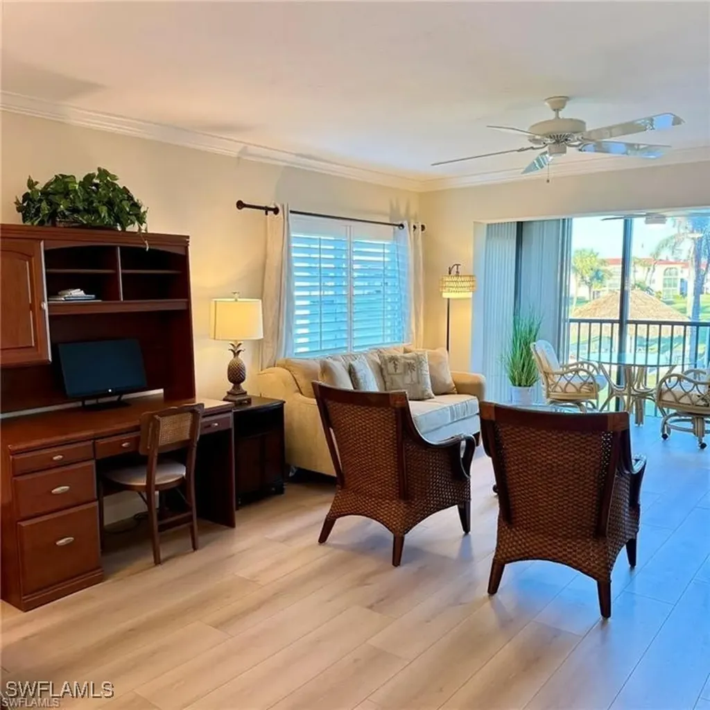 57 High Point Circle W Naples FL 34103