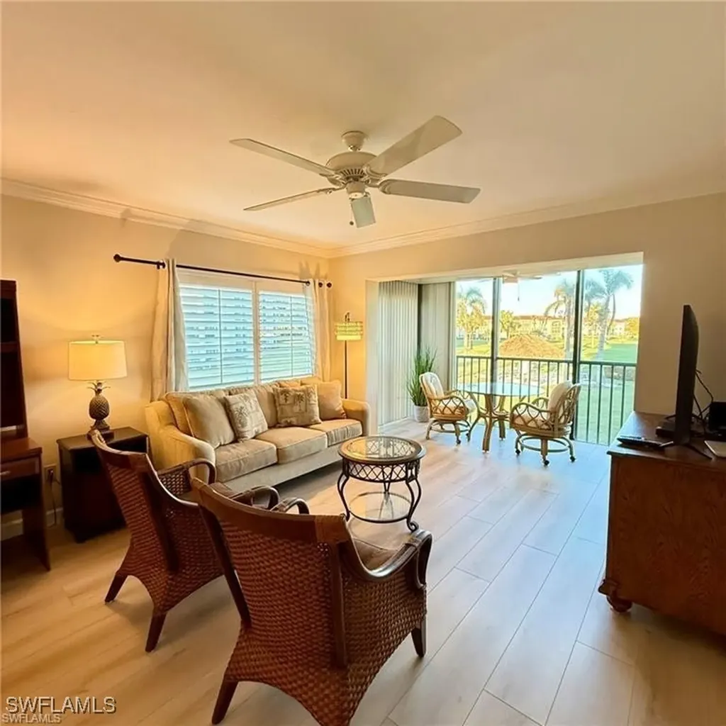57 High Point Circle W Naples FL 34103