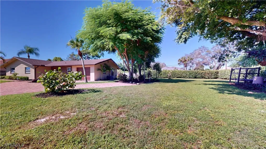 27514 Playa Del Rey Lane Bonita Springs FL 34135