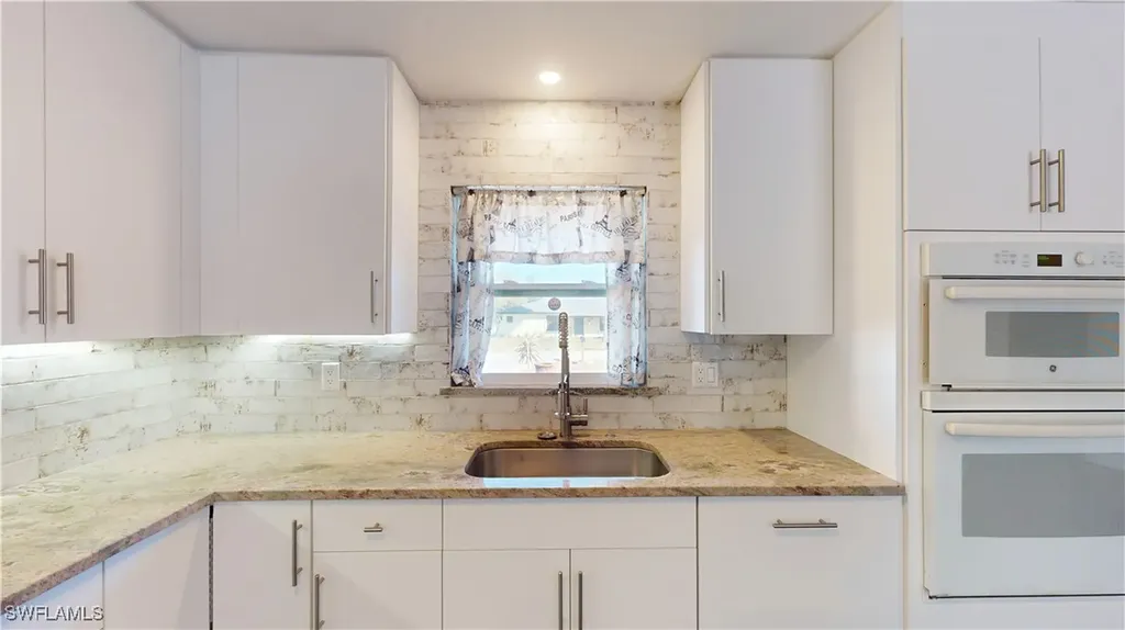 27514 Playa Del Rey Lane Bonita Springs FL 34135