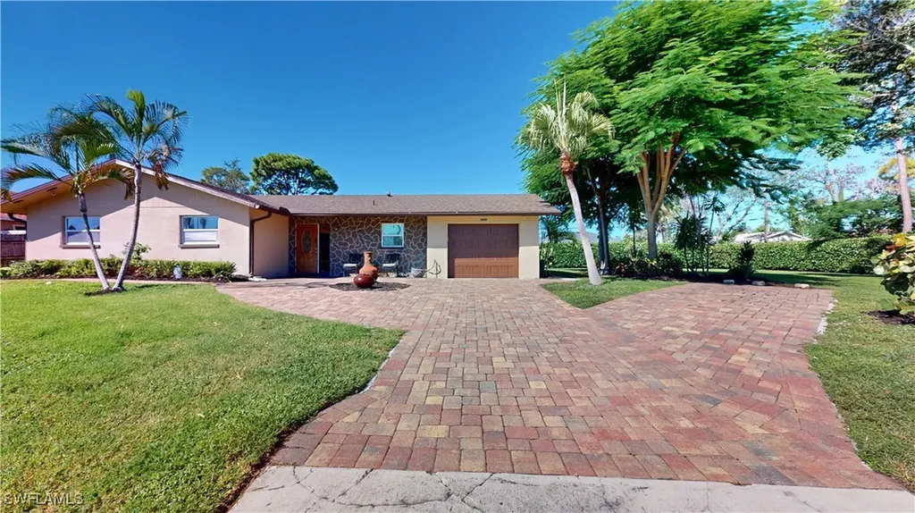 27514 Playa Del Rey Lane Bonita Springs FL 34135