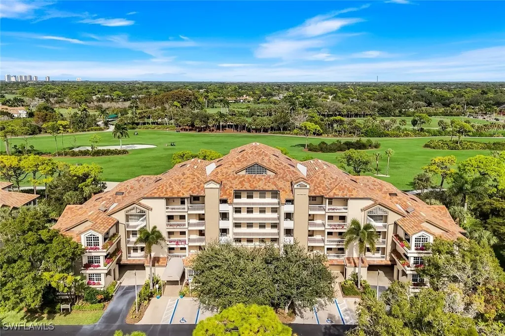 Bonita Springs FL, 26890 Wedgewood Drive, Unit 402