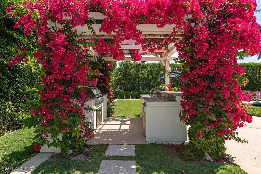 Xxx Lantern Lane Naples FL 34102