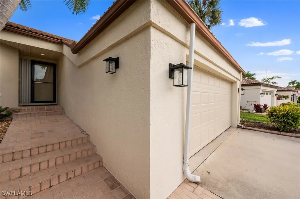 6106 Forest Villas Circle Fort Myers FL 33908