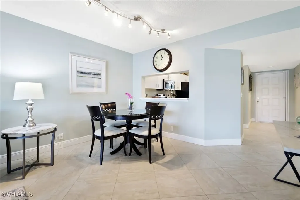 7818 Emerald Circle Naples FL 34109