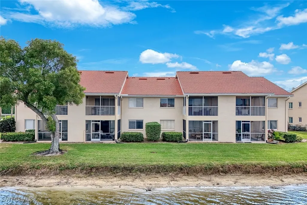 7818 Emerald Circle Naples FL 34109