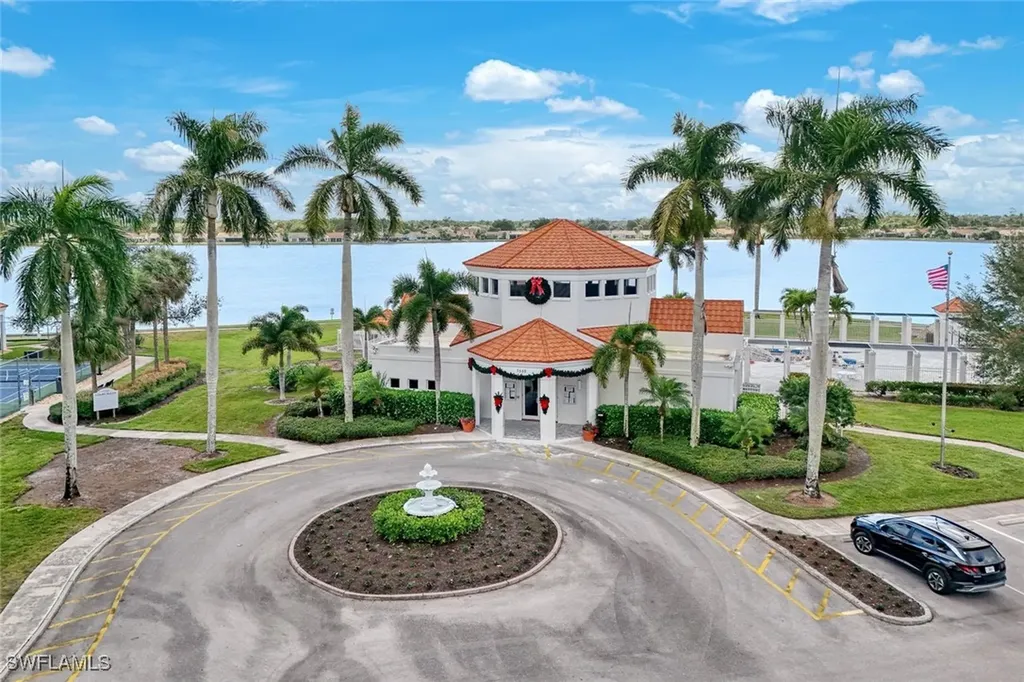 7818 Emerald Circle Naples FL 34109