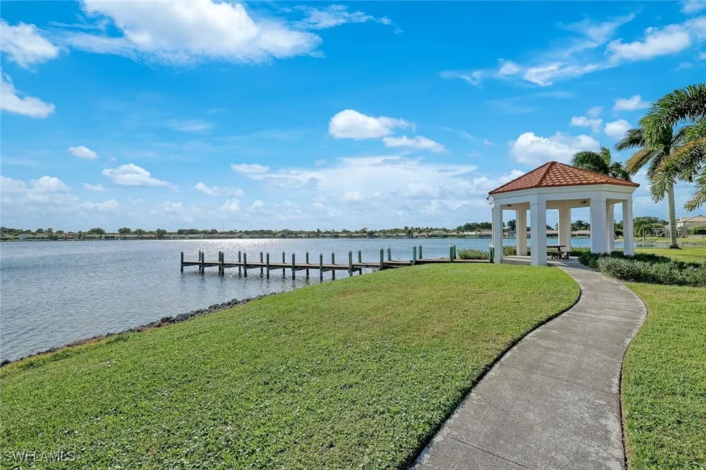 7818 Emerald Circle Naples FL 34109