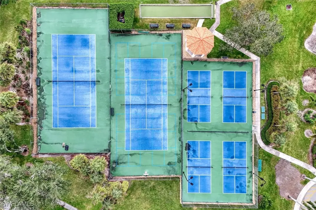 7818 Emerald Circle Naples FL 34109