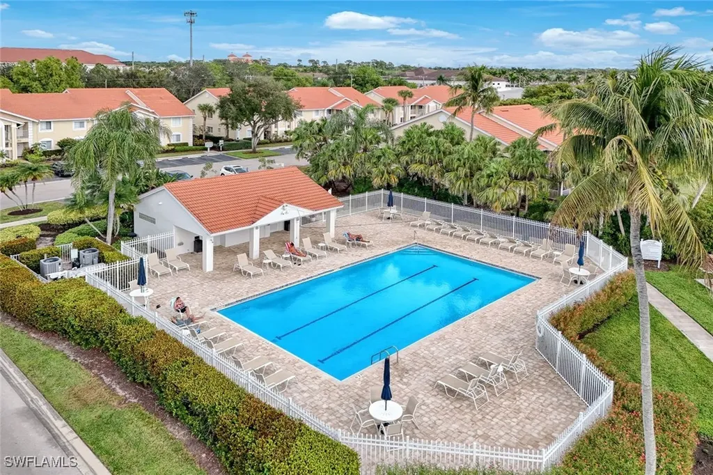 7818 Emerald Circle Naples FL 34109