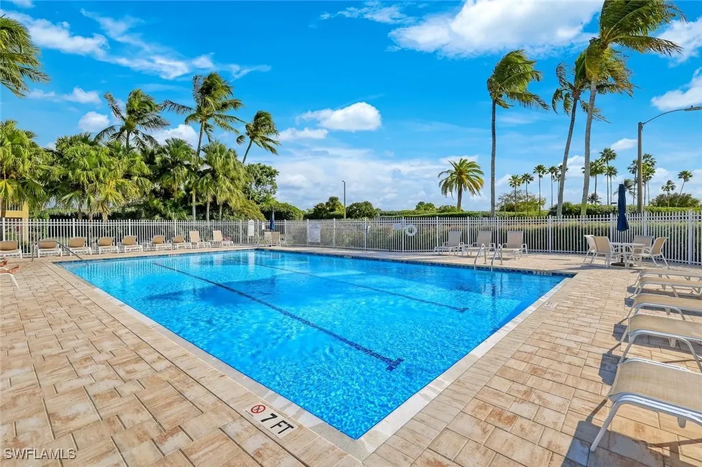 7818 Emerald Circle Naples FL 34109