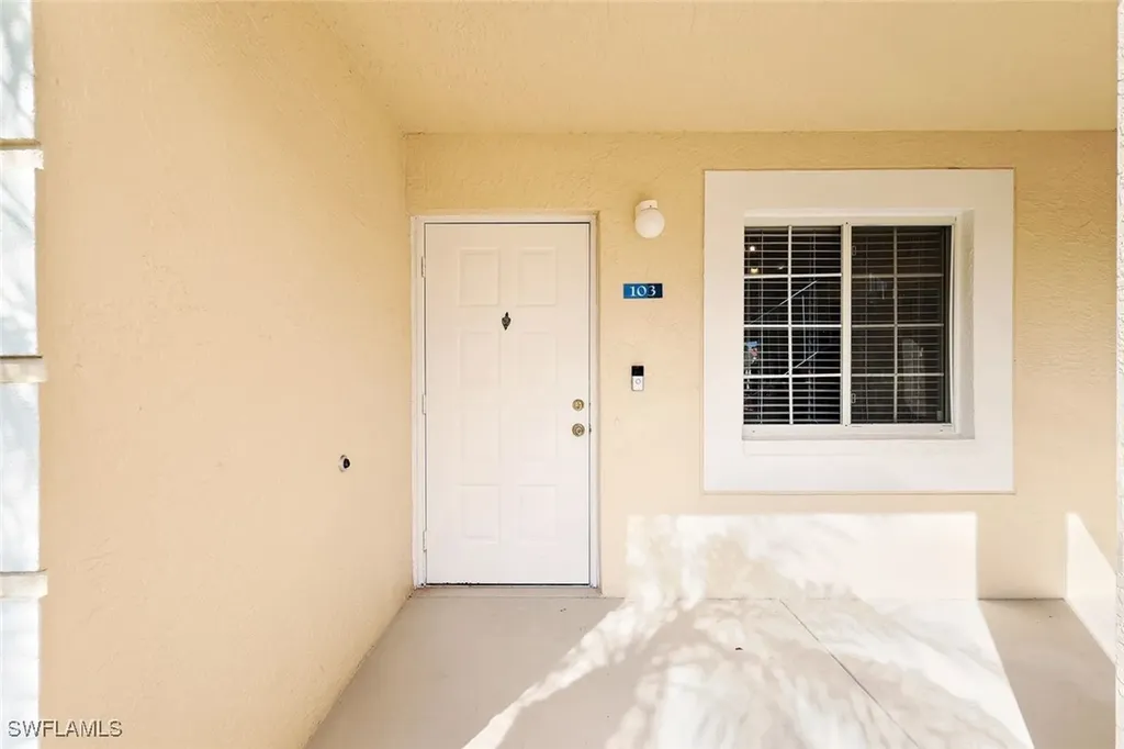 7818 Emerald Circle Naples FL 34109