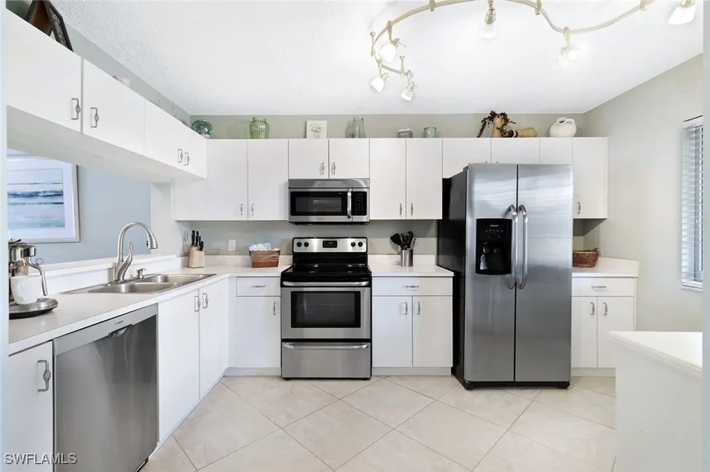 7818 Emerald Circle Naples FL 34109
