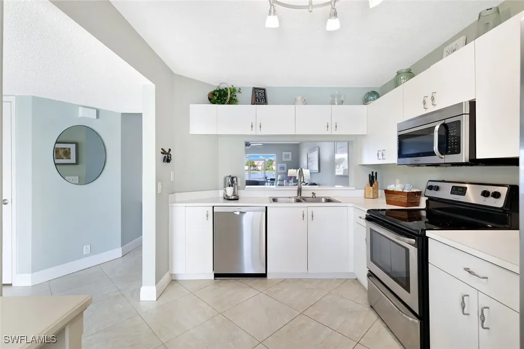 7818 Emerald Circle Naples FL 34109