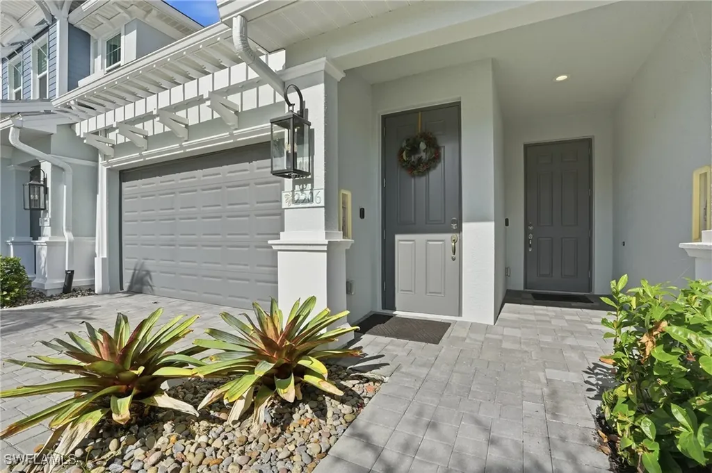 2647 Seychelles Circle Naples FL 34112