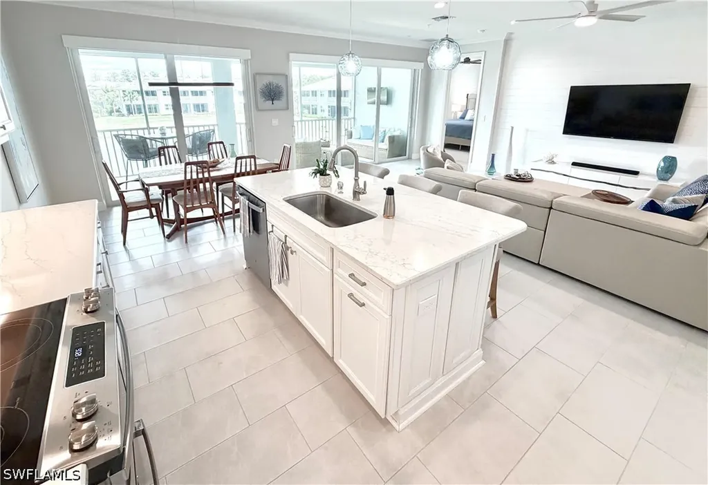 2647 Seychelles Circle Naples FL 34112