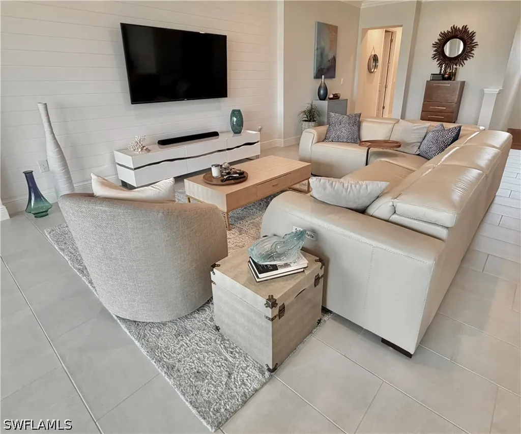 2647 Seychelles Circle Naples FL 34112