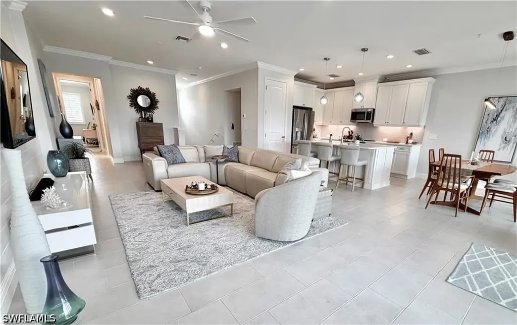 2647 Seychelles Circle Naples FL 34112