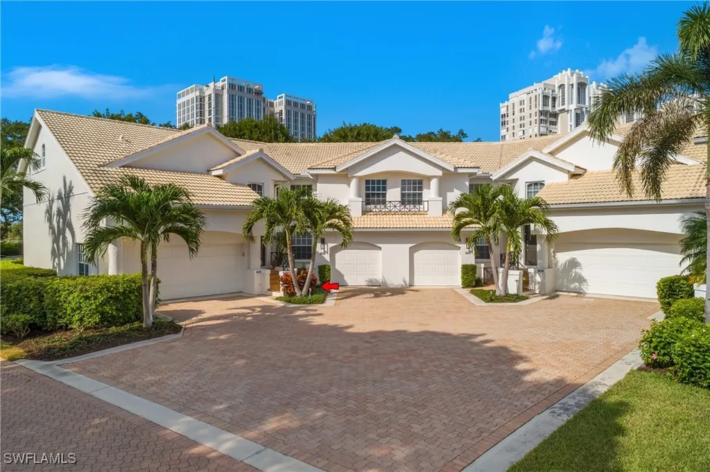 6835 San Marino Drive Naples FL 34108