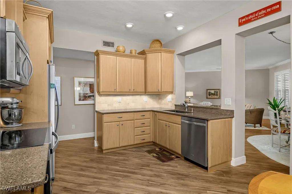 6835 San Marino Drive Naples FL 34108