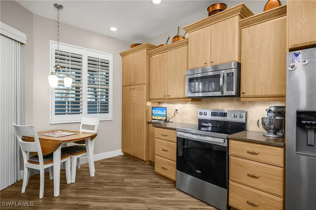 6835 San Marino Drive Naples FL 34108