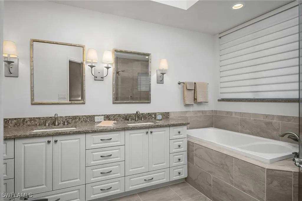 6835 San Marino Drive Naples FL 34108