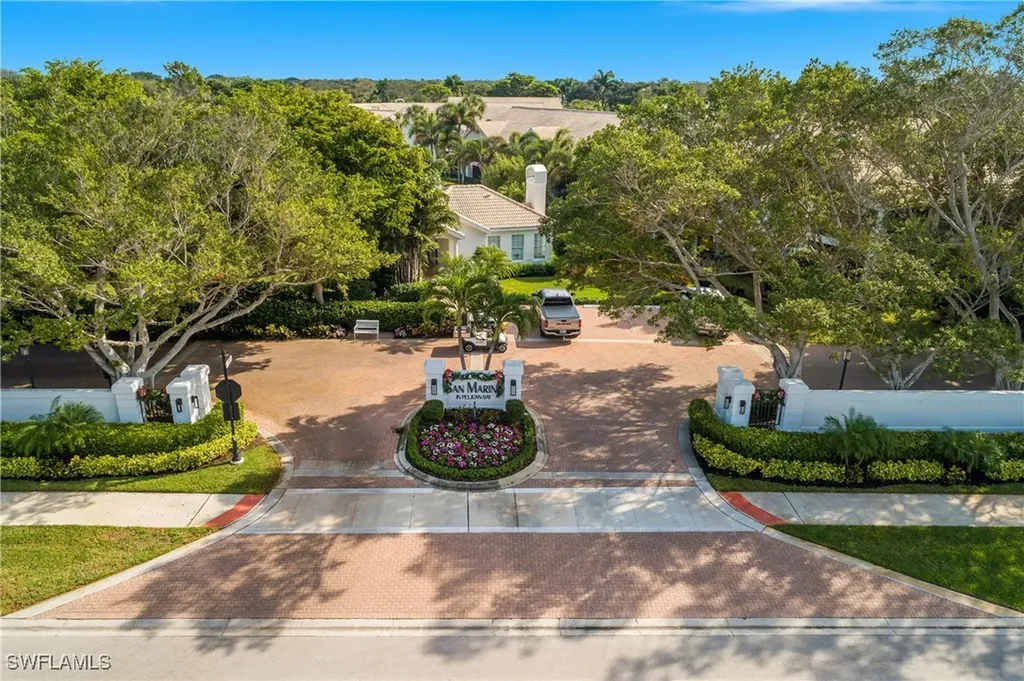 6835 San Marino Drive Naples FL 34108